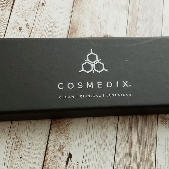 Cosmedix Facial Massage Roller - Picture 2 of 2